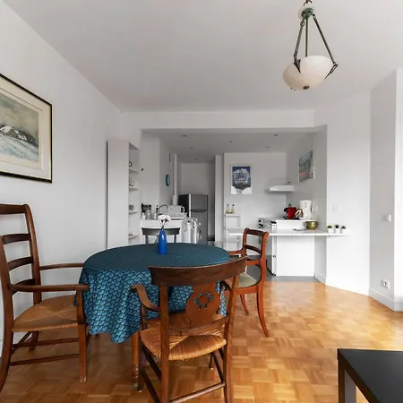 Apartment Le Roosevelt - Confort Hyper Centre - Ideal Curiste