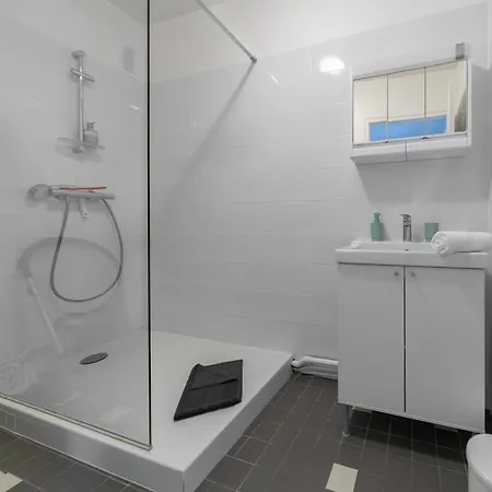 Apartment Le Roosevelt - Confort Hyper Centre - Ideal Curiste *